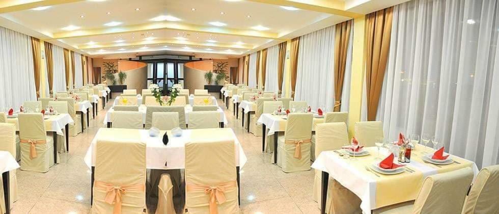 Hotel Beograd - Yu Lukavica Luaran gambar